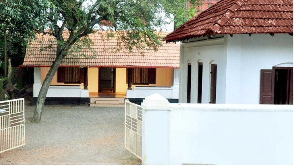 Wariyam Heritage Thrissur ภายนอก รูปภาพ